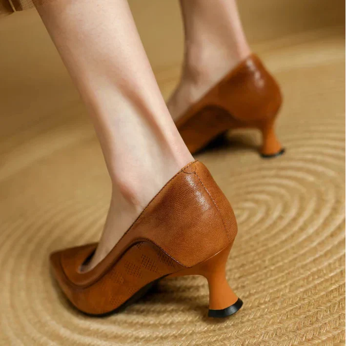 Fiona™| Elegant Pumps