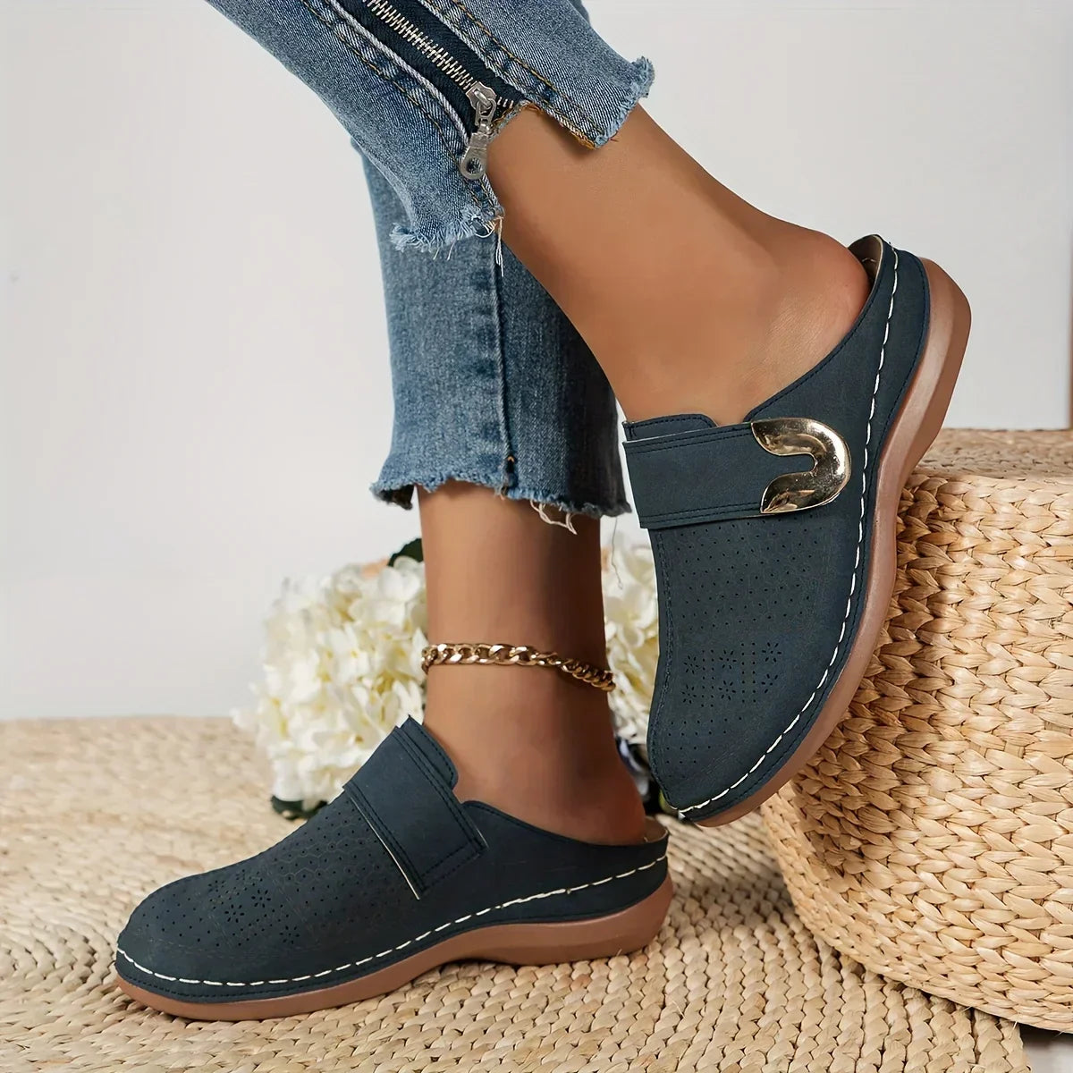 Caprielle Chic Supportive Wedge Sandals