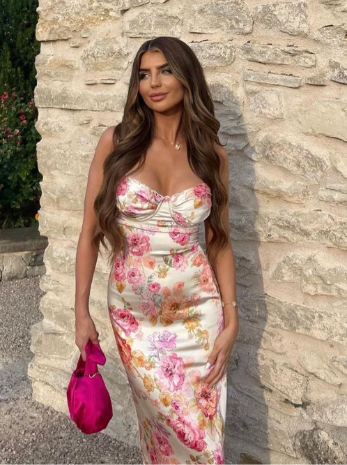 Della – Chic Maxi Dress